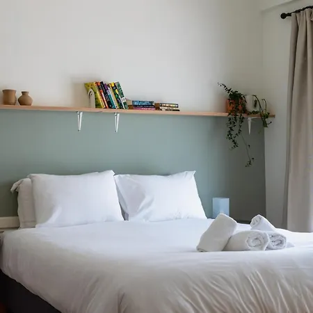 Elegant 2br Floor W/ Parking Apartment Engomi